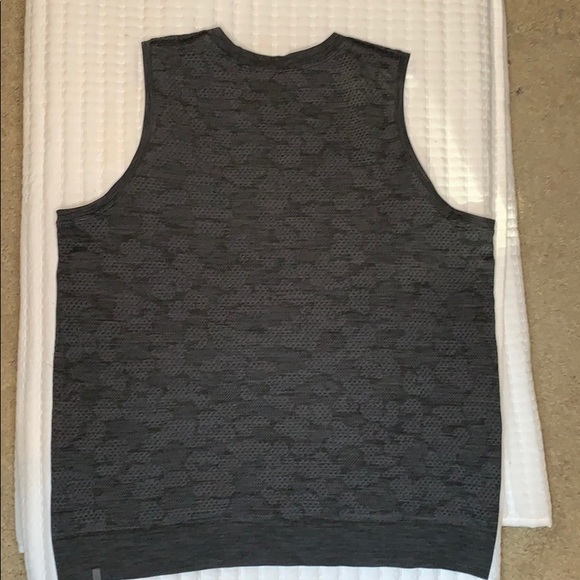 Lululemon Grey Tank - Picture 2 of 3